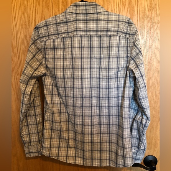 Like New Men’s Blue Wrangler Button-up Shirt Size S - Picture 4 of 4